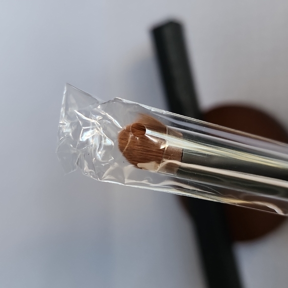 NARS # 49 Wet Dry Eyeshsdow Brush - Picture 7 of 8